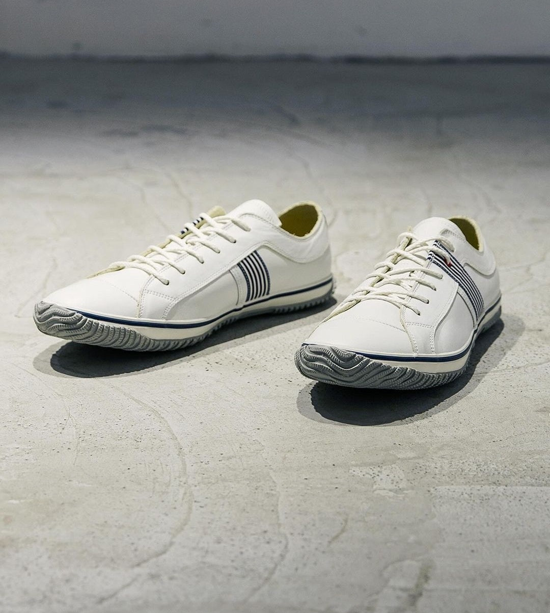 Spingle SP-168 White Navy