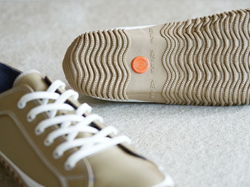 Spingle Move SPM-172 Beige (Water Repellent)
